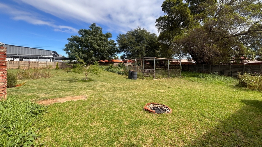 4 Bedroom Property for Sale in Flamwood North West